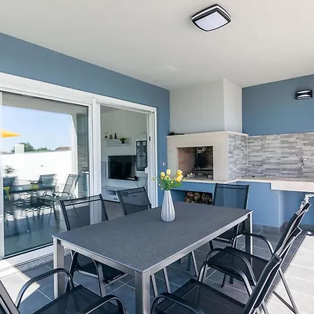 Almar Villa